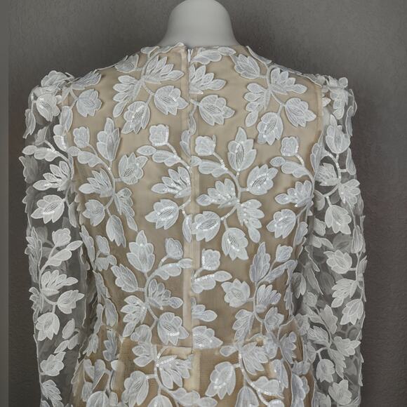 HELSI Christy Scalloped Floral Applique Mini Dress Size Medium - Picture 11 of 15